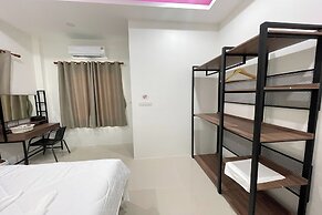 Nueng Pool Villa