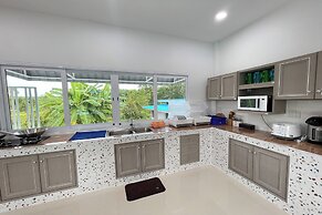Nueng Pool Villa