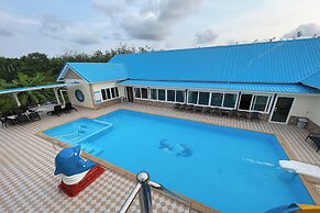 Nueng Pool Villa