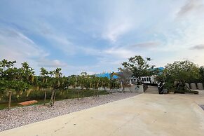 Nueng Pool Villa
