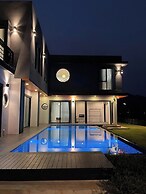 Chacha Tyme Pool Villa Khaoyai