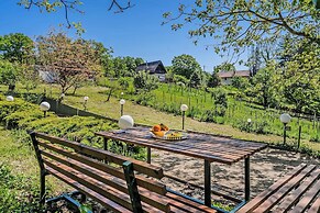 Green Garden Retreat