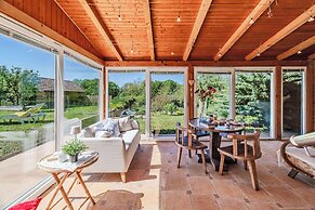 Green Garden Retreat