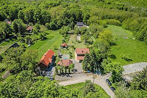Green Garden Retreat