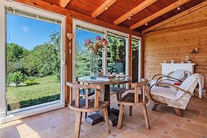 Green Garden Retreat