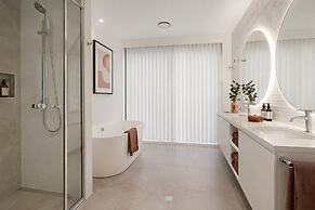Evans Luxe Suites