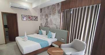 Hotel The Grand Bhagwati