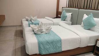 Hotel The Grand Bhagwati