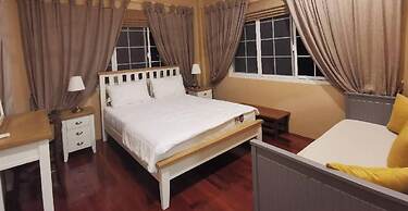 Khaoyai 6 Bedrooms Pool Villa