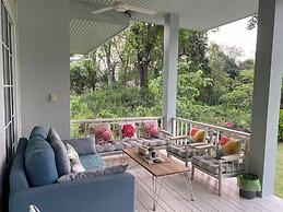 Khaoyai 6 Bedrooms Pool Villa
