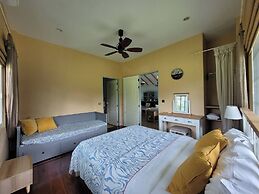 Khaoyai 6 Bedrooms Pool Villa