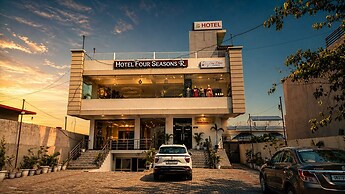 Hotel Four Seasons R