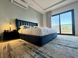 Khozama Living