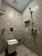 Khozama Living