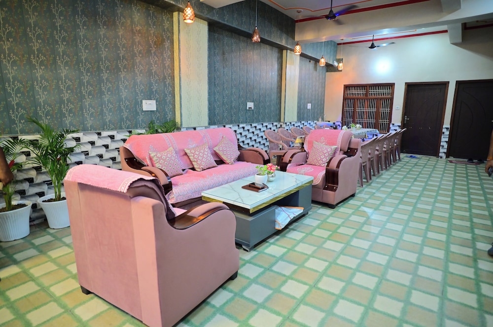 HOTEL SIYARAM ASHRAY