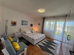 Apartman Karlo