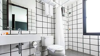 B2 Phuket Boutique & Budget Hotel