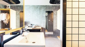 B2 Phuket Boutique & Budget Hotel