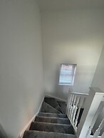3-bed-sleeps 5 With Garden and Parking