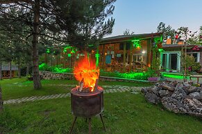 Nesilce Tatil Köyü