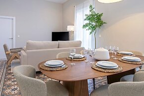 Luxurious 3 bd Apartment in Granada San Anton 302