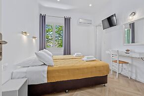 Kamelia Hotel