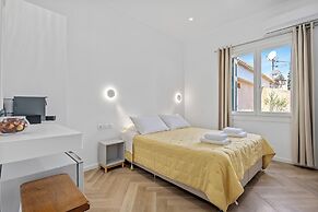 Kamelia Hotel