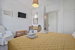 Kamelia Hotel