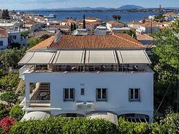 Kamelia Hotel