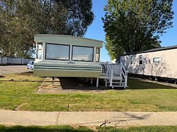 Static Caravan Sleeps 8 With Indoor Pool