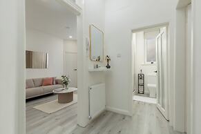 Modern Wheatfield Apartment