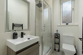 Modern Wheatfield Apartment