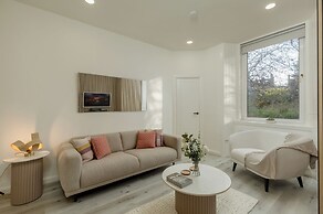 Modern Wheatfield Apartment