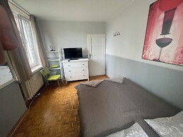 Lama Rooms