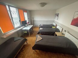 Lama Rooms