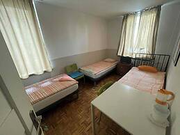 Lama Rooms