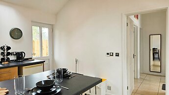 Buttercup - 2 Bed Cottage - Red Forest Retreats