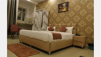 Leluxe Boutique Hotel