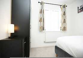 Spacious 4BR Contractor Family Home Parking