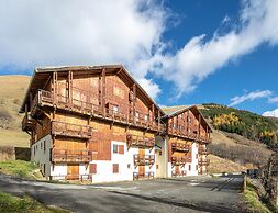 Mountain Apartment With Alpine Comfort