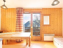 Mountain Apartment With Alpine Comfort