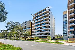 Stylish 2-bed Stay Near Canberra Centre