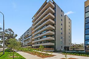 Stylish 2-bed Stay Near Canberra Centre