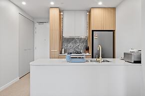 Stylish 2-bed Stay Near Canberra Centre