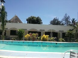 Breeze Bay Hotel Diani