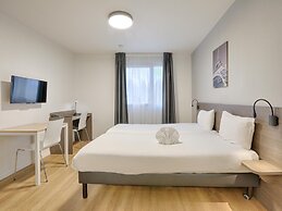 Comfortable Studio for 2 by the Marne
