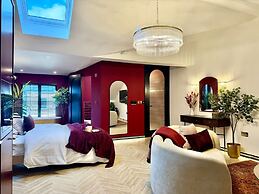 2 Boutique Apts Parisian Gold Bath BHM