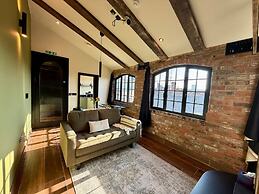 Gold Bath Japandi 2 Apts Bham City Centre