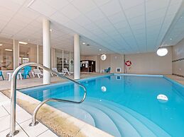 5-person Stay With Pool