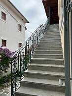 Guesthouse Doma est 1991